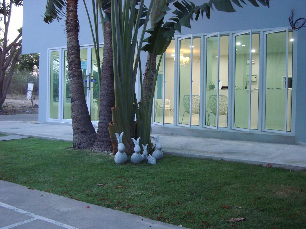 Addera Residence HHQ Exterior photo