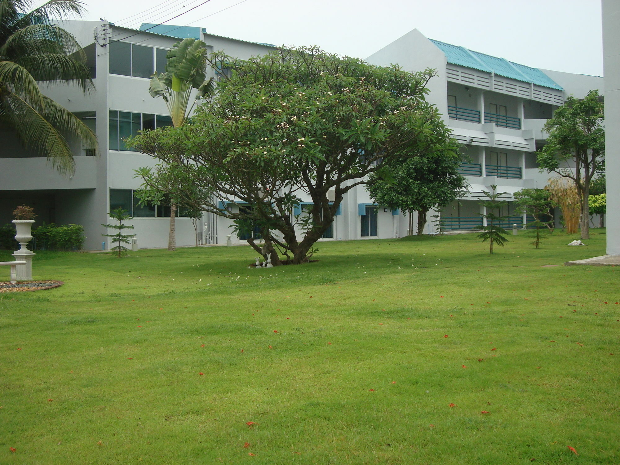 Addera Residence HHQ Exterior photo