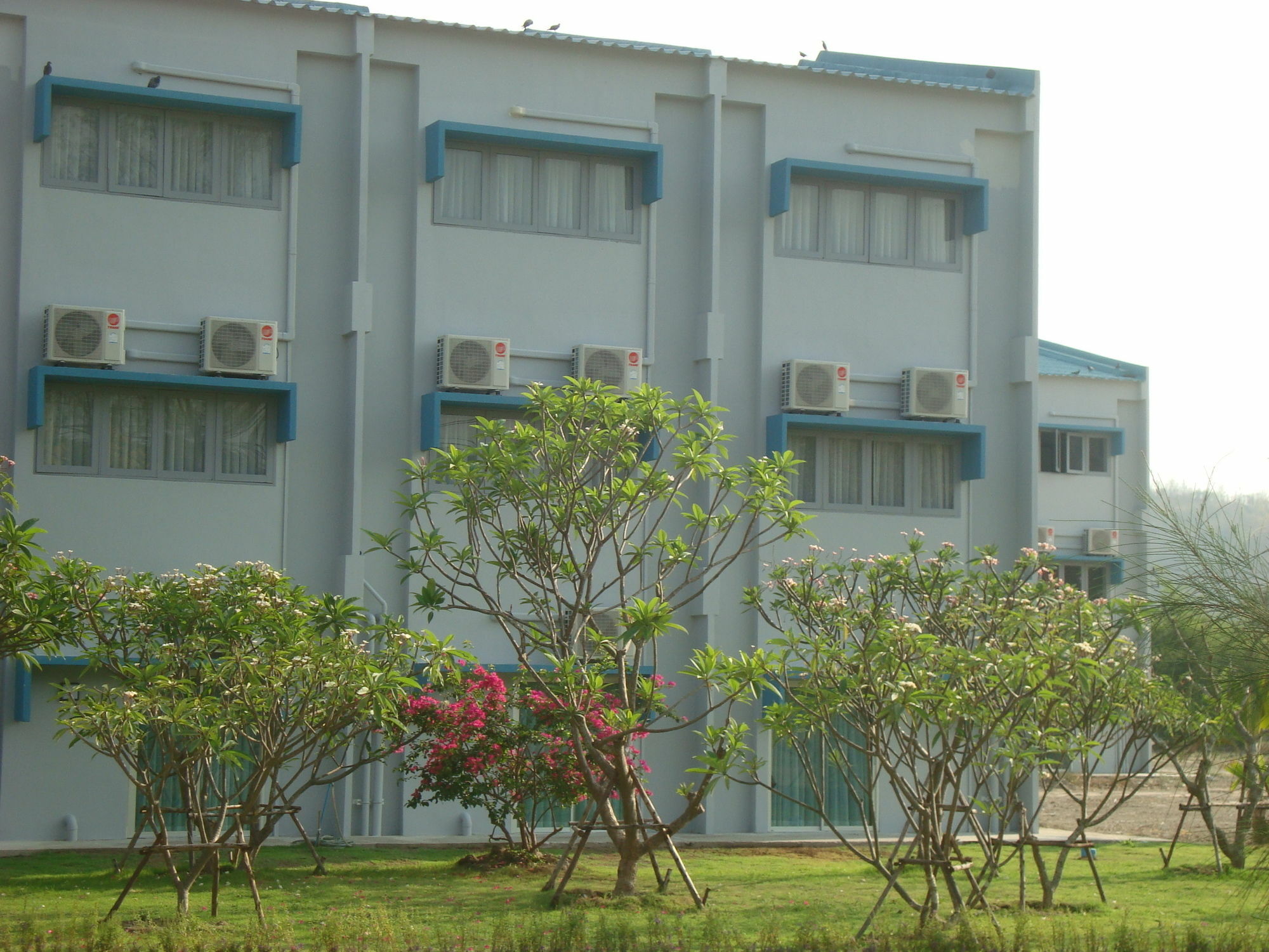 Addera Residence HHQ Exterior photo